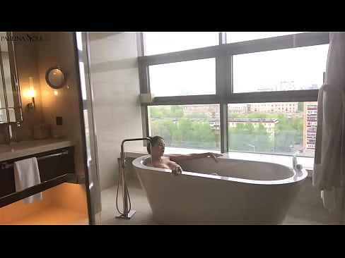 ❤️ Riesiges Babe wichst leidenschaftlich ihre Muschi im Badezimmer ️❌ Quality porn bei uns ❌❤